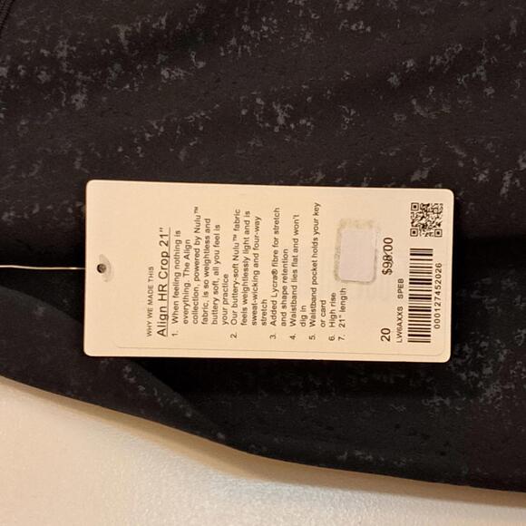 Lululemon 𝗔𝗹𝗶𝗴𝗻 𝗛𝗥 𝗖𝗿𝗼𝗽 𝟮𝟭" -20-𝗦𝗽𝗲𝗰𝗸𝗹𝗲 𝗘𝗺𝗯𝗼𝘀𝘀 Blk NWT - Picture 5 of 8